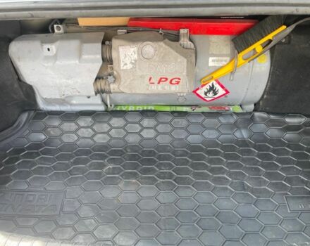 Серый Хендай Соната, объемом двигателя 2 л и пробегом 360 тыс. км за 8450 $, фото 5 на Automoto.ua