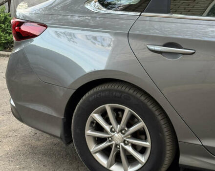 Серый Хендай Соната, объемом двигателя 2.4 л и пробегом 82 тыс. км за 17000 $, фото 9 на Automoto.ua