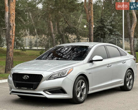 Сірий Хендай Соната, об'ємом двигуна 2 л та пробігом 140 тис. км за 14300 $, фото 8 на Automoto.ua