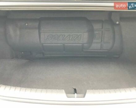 Сірий Хендай Соната, об'ємом двигуна 2 л та пробігом 383 тис. км за 10390 $, фото 10 на Automoto.ua