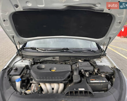 Серый Хендай Соната, объемом двигателя 2 л и пробегом 165 тыс. км за 12900 $, фото 50 на Automoto.ua