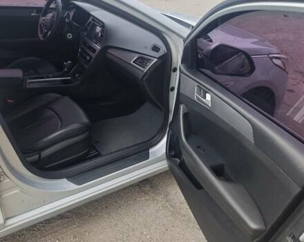 Серый Хендай Соната, объемом двигателя 2 л и пробегом 227 тыс. км за 11500 $, фото 6 на Automoto.ua