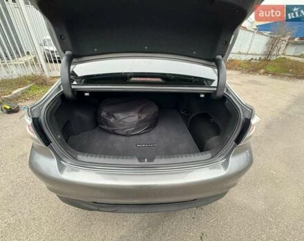 Серый Хендай Соната, объемом двигателя 2 л и пробегом 135 тыс. км за 14950 $, фото 8 на Automoto.ua