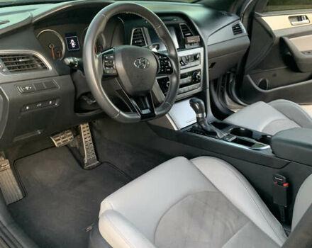 Серый Хендай Соната, объемом двигателя 2 л и пробегом 154 тыс. км за 11200 $, фото 22 на Automoto.ua