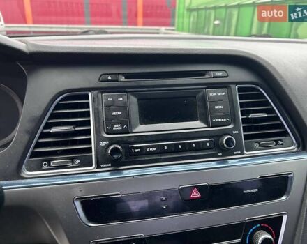 Серый Хендай Соната, объемом двигателя 2 л и пробегом 328 тыс. км за 7290 $, фото 20 на Automoto.ua