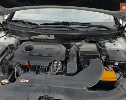 Серый Хендай Соната, объемом двигателя 2.36 л и пробегом 187 тыс. км за 9500 $, фото 23 на Automoto.ua