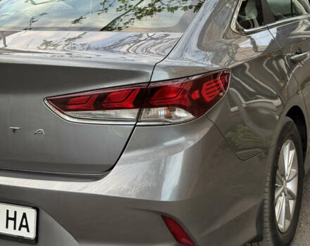 Серый Хендай Соната, объемом двигателя 2.4 л и пробегом 82 тыс. км за 17000 $, фото 17 на Automoto.ua