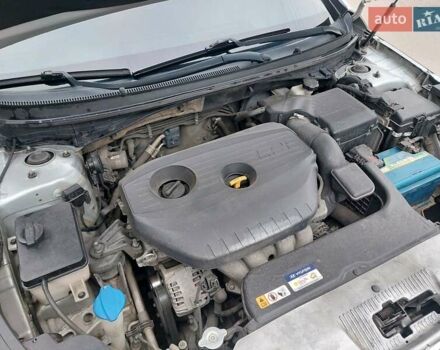 Серый Хендай Соната, объемом двигателя 2 л и пробегом 374 тыс. км за 9300 $, фото 16 на Automoto.ua