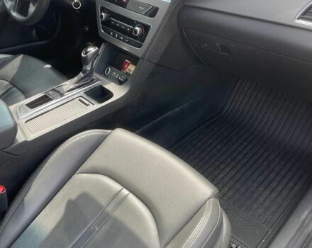 Серый Хендай Соната, объемом двигателя 2 л и пробегом 360 тыс. км за 8450 $, фото 9 на Automoto.ua