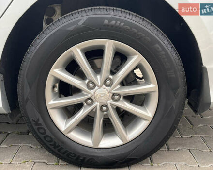 Серый Хендай Соната, объемом двигателя 2 л и пробегом 165 тыс. км за 12900 $, фото 27 на Automoto.ua