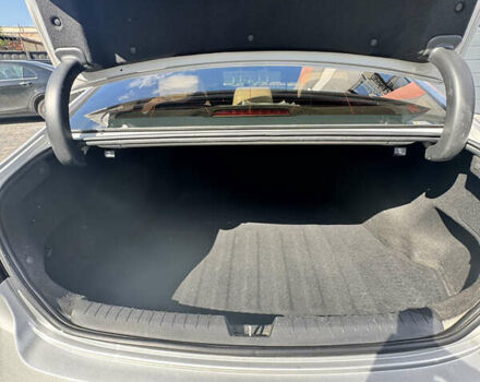 Серый Хендай Соната, объемом двигателя 2.36 л и пробегом 280 тыс. км за 10500 $, фото 22 на Automoto.ua