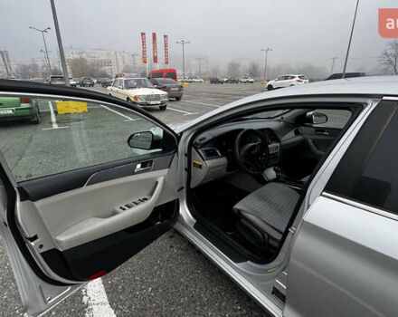 Серый Хендай Соната, объемом двигателя 2.36 л и пробегом 187 тыс. км за 9500 $, фото 15 на Automoto.ua