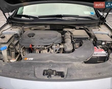 Серый Хендай Соната, объемом двигателя 2.36 л и пробегом 177 тыс. км за 10950 $, фото 18 на Automoto.ua