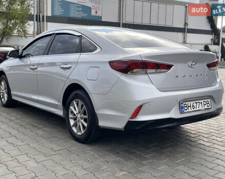 Серый Хендай Соната, объемом двигателя 2 л и пробегом 165 тыс. км за 12900 $, фото 21 на Automoto.ua