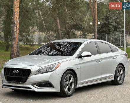 Сірий Хендай Соната, об'ємом двигуна 2 л та пробігом 140 тис. км за 14300 $, фото 9 на Automoto.ua