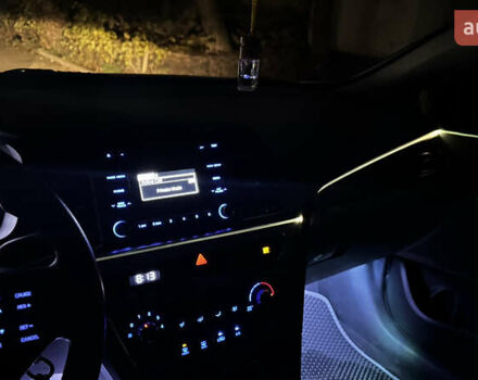 Серый Хендай Соната, объемом двигателя 2.36 л и пробегом 187 тыс. км за 9500 $, фото 20 на Automoto.ua