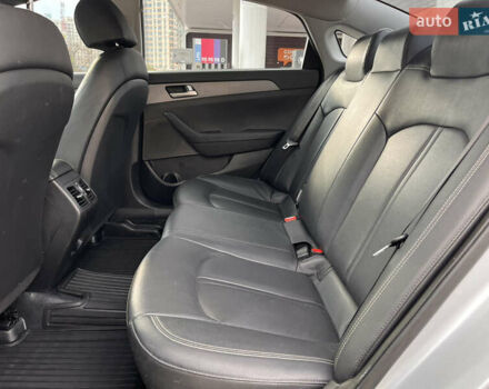 Серый Хендай Соната, объемом двигателя 2 л и пробегом 165 тыс. км за 12900 $, фото 46 на Automoto.ua