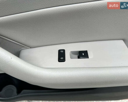 Серый Хендай Соната, объемом двигателя 2 л и пробегом 86 тыс. км за 14999 $, фото 34 на Automoto.ua