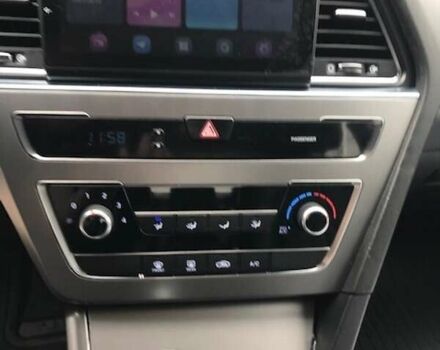 Сірий Хендай Соната, об'ємом двигуна 2 л та пробігом 383 тис. км за 10390 $, фото 4 на Automoto.ua