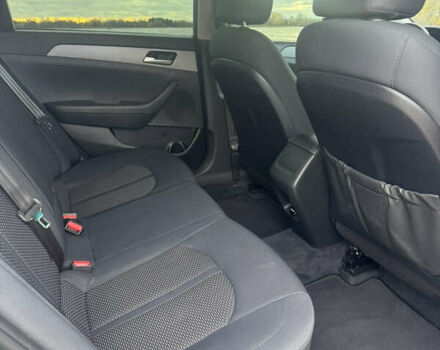 Серый Хендай Соната, объемом двигателя 2.36 л и пробегом 122 тыс. км за 11300 $, фото 17 на Automoto.ua