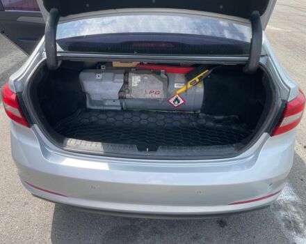 Серый Хендай Соната, объемом двигателя 2 л и пробегом 360 тыс. км за 8450 $, фото 4 на Automoto.ua