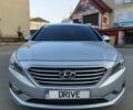 Серый Хендай Соната, объемом двигателя 2 л и пробегом 337 тыс. км за 10900 $, фото 1 на Automoto.ua