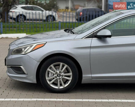 Сірий Хендай Соната, об'ємом двигуна 2.4 л та пробігом 167 тис. км за 8900 $, фото 4 на Automoto.ua