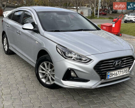 Серый Хендай Соната, объемом двигателя 2 л и пробегом 165 тыс. км за 12900 $, фото 8 на Automoto.ua