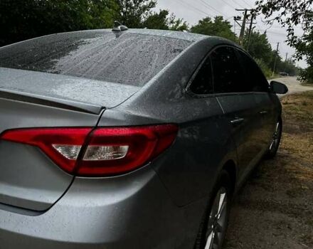 Серый Хендай Соната, объемом двигателя 2.36 л и пробегом 110 тыс. км за 10500 $, фото 4 на Automoto.ua