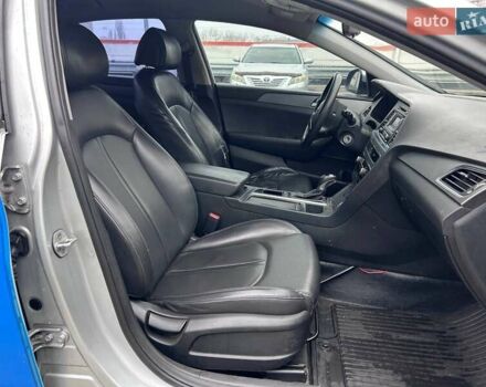 Серый Хендай Соната, объемом двигателя 2 л и пробегом 328 тыс. км за 7290 $, фото 11 на Automoto.ua