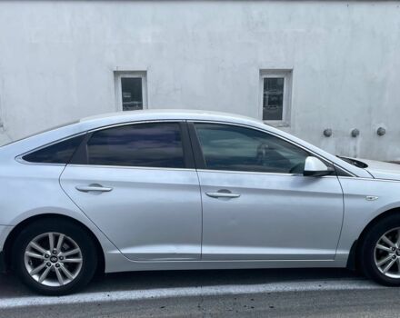 Серый Хендай Соната, объемом двигателя 2 л и пробегом 360 тыс. км за 8450 $, фото 3 на Automoto.ua