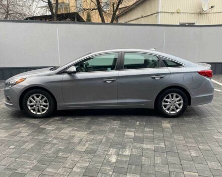 Серый Хендай Соната, объемом двигателя 2.4 л и пробегом 177 тыс. км за 10950 $, фото 2 на Automoto.ua