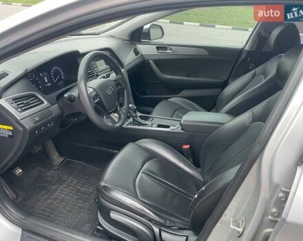 Серый Хендай Соната, объемом двигателя 2 л и пробегом 360 тыс. км за 8399 $, фото 7 на Automoto.ua