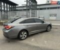Серый Хендай Соната, объемом двигателя 2 л и пробегом 135 тыс. км за 14950 $, фото 4 на Automoto.ua