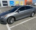 Серый Хендай Соната, объемом двигателя 2 л и пробегом 200 тыс. км за 13400 $, фото 1 на Automoto.ua