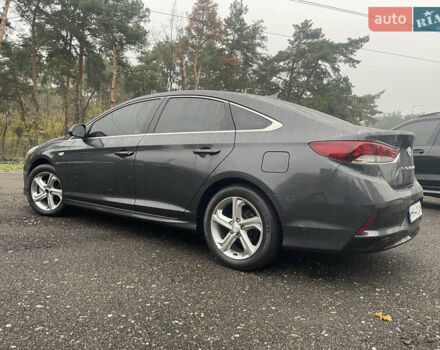 Серый Хендай Соната, объемом двигателя 2 л и пробегом 192 тыс. км за 12900 $, фото 8 на Automoto.ua