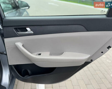 Сірий Хендай Соната, об'ємом двигуна 2.4 л та пробігом 167 тис. км за 8900 $, фото 47 на Automoto.ua