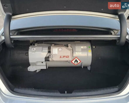 Хендай Соната 2017 в Киеве на Automoto.ua Серый Хендай Соната, объемом двигателя 2 л и пробегом 338 тыс. км за 12700 $, фото 32 на Automoto.ua