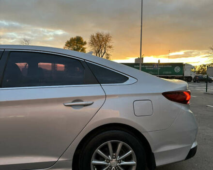 Хендай Соната 2017 в Киеве на Automoto.ua Серый Хендай Соната, объемом двигателя 2 л и пробегом 338 тыс. км за 12700 $, фото 3 на Automoto.ua