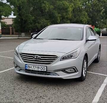 Серый Хендай Соната, объемом двигателя 2 л и пробегом 349 тыс. км за 12300 $, фото 1 на Automoto.ua