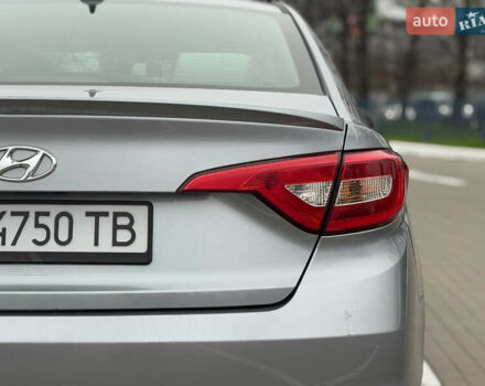 Сірий Хендай Соната, об'ємом двигуна 2.4 л та пробігом 167 тис. км за 8900 $, фото 28 на Automoto.ua