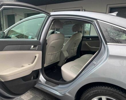 Серый Хендай Соната, объемом двигателя 2.4 л и пробегом 177 тыс. км за 10950 $, фото 12 на Automoto.ua