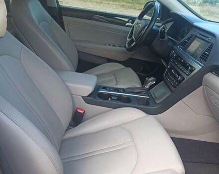 Сірий Хендай Соната, об'ємом двигуна 2 л та пробігом 116 тис. км за 14300 $, фото 15 на Automoto.ua