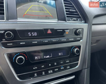 Сірий Хендай Соната, об'ємом двигуна 2 л та пробігом 140 тис. км за 14300 $, фото 38 на Automoto.ua