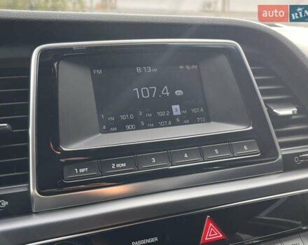 Серый Хендай Соната, объемом двигателя 2 л и пробегом 165 тыс. км за 12900 $, фото 34 на Automoto.ua