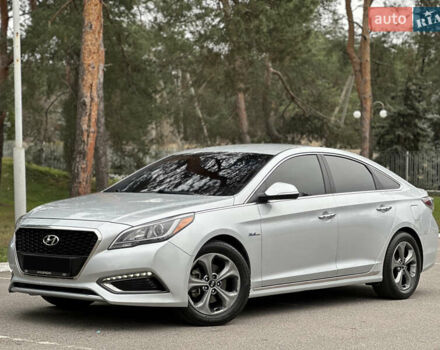 Сірий Хендай Соната, об'ємом двигуна 2 л та пробігом 140 тис. км за 14300 $, фото 5 на Automoto.ua