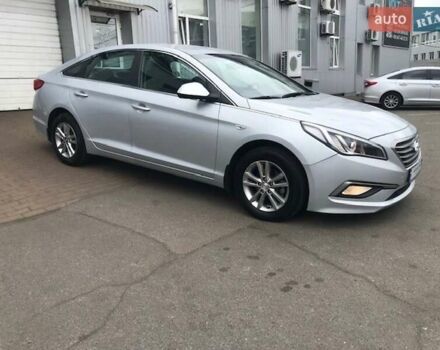 Сірий Хендай Соната, об'ємом двигуна 2 л та пробігом 383 тис. км за 10390 $, фото 7 на Automoto.ua