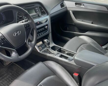 Серый Хендай Соната, объемом двигателя 2 л и пробегом 360 тыс. км за 8450 $, фото 7 на Automoto.ua