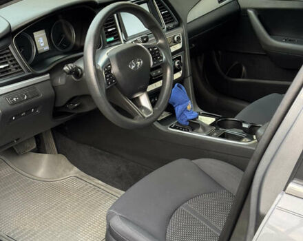 Серый Хендай Соната, объемом двигателя 2.4 л и пробегом 82 тыс. км за 17000 $, фото 24 на Automoto.ua