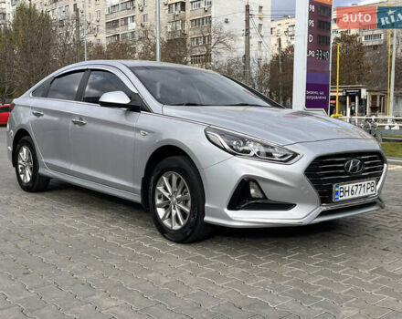 Серый Хендай Соната, объемом двигателя 2 л и пробегом 165 тыс. км за 12900 $, фото 15 на Automoto.ua